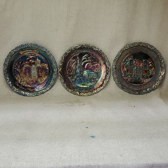 C) Fenton Amethyst Carnival Glass 3 pc Christmas In America 8" Plates 79,80,81 - Picture 1 of 7